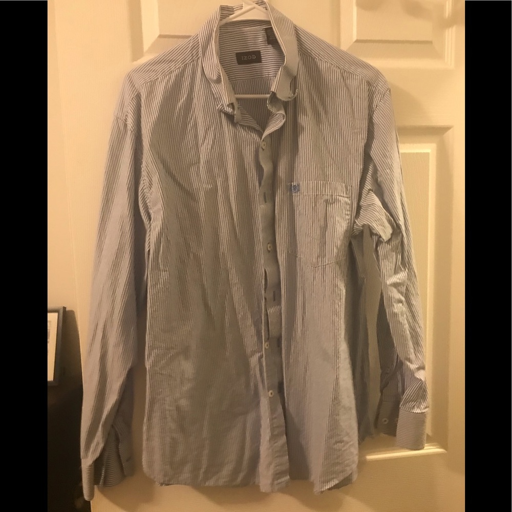 Men’s button down blue stripped shirt